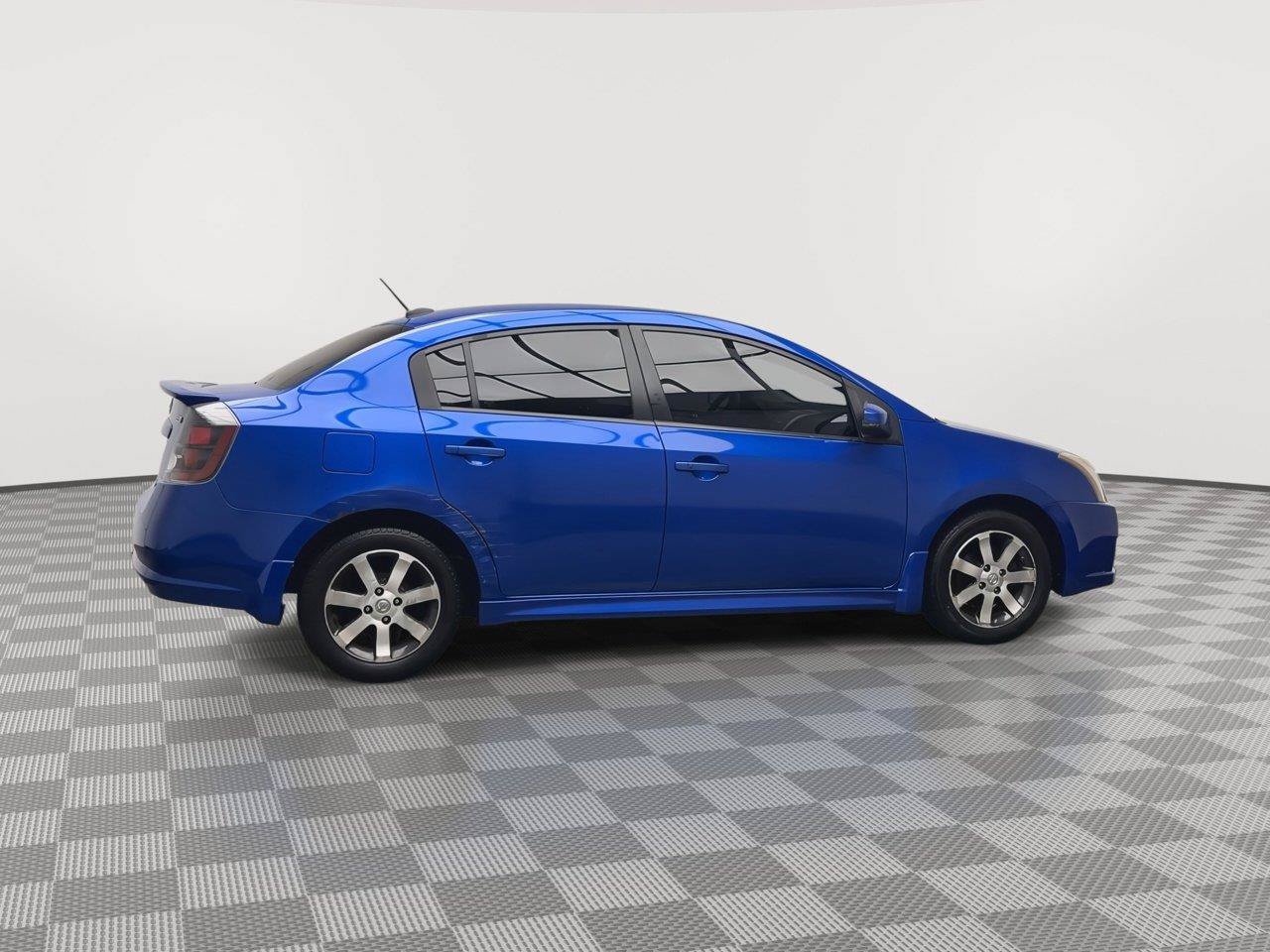 Used 2012 Nissan Sentra 2.0 SR w/ Special Edition Pkg FWD image 31