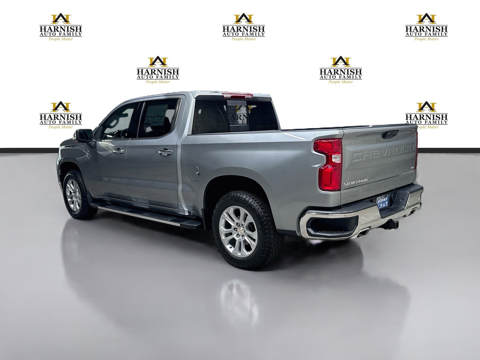 New 2026 Chevrolet Silverado 1500 LTZ w/ LTZ Premium Package AWD/4WD image 7