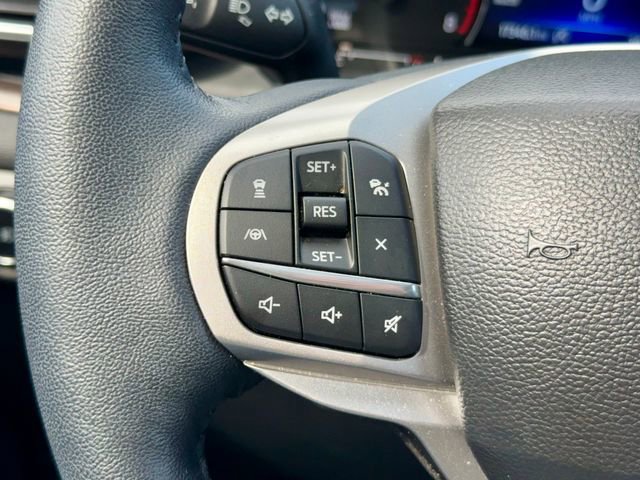 Used 2023 Ford Explorer Limited w/ Equipment Group 301A AWD/4WD image 17