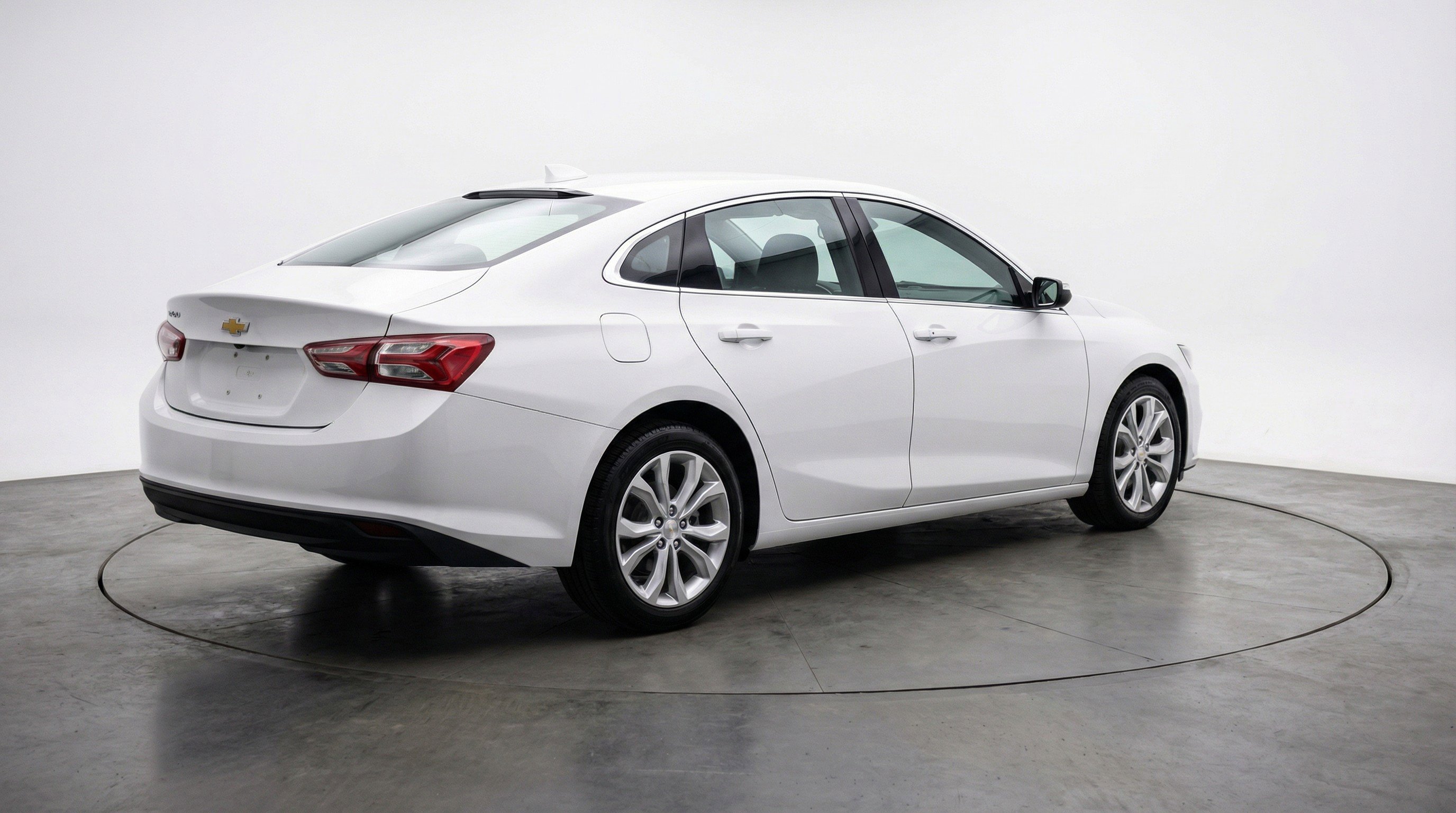 Used 2024 Chevrolet Malibu LT image 9