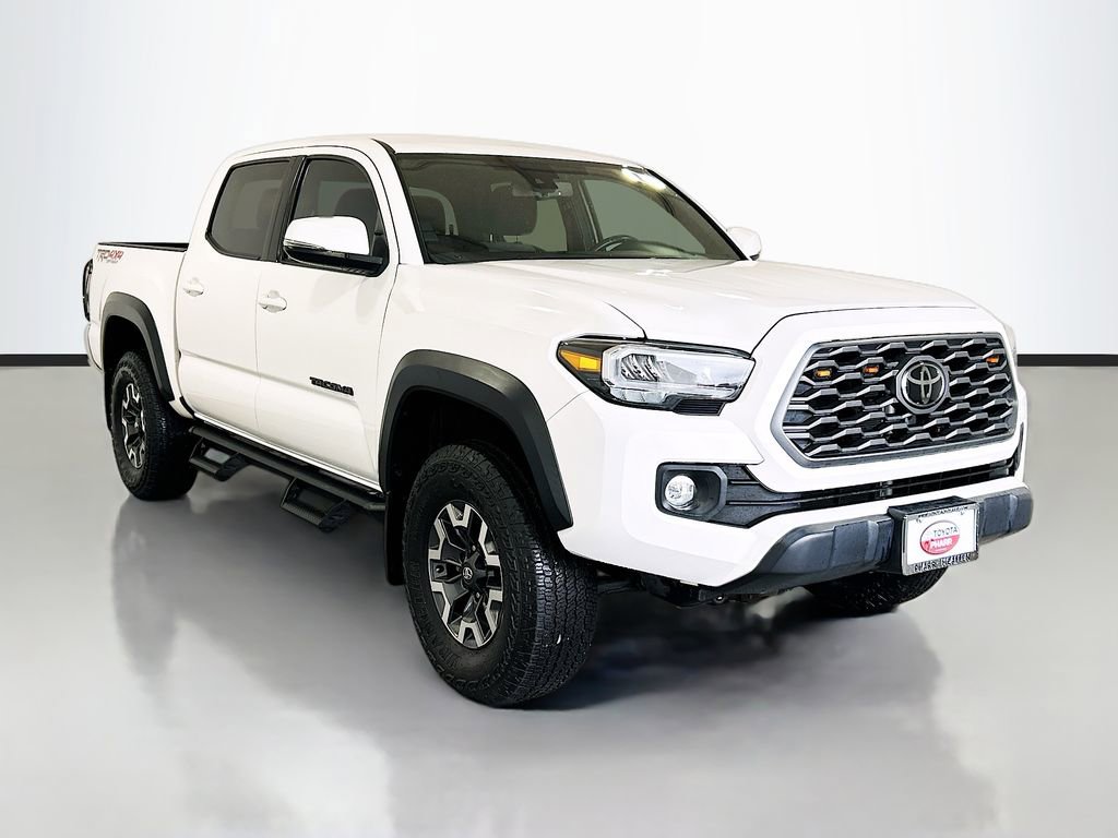 Used 2023 Toyota Tacoma TRD Off-Road AWD/4WD image 3