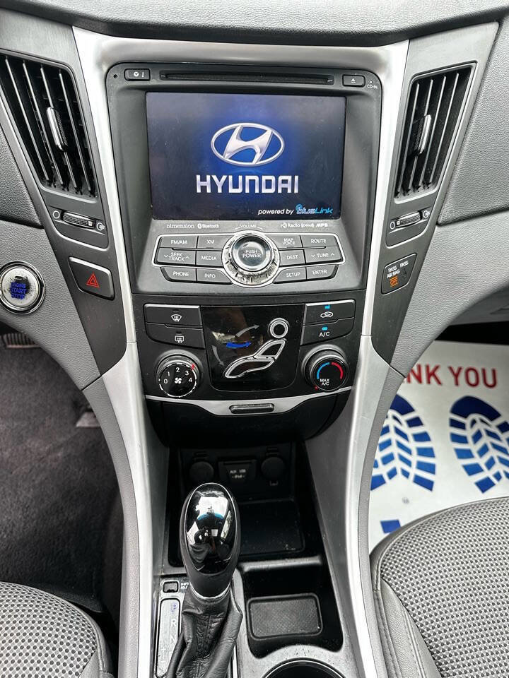 Used 2013 Hyundai Sonata SE w/ Navigation & Sunroof Pkg image 20