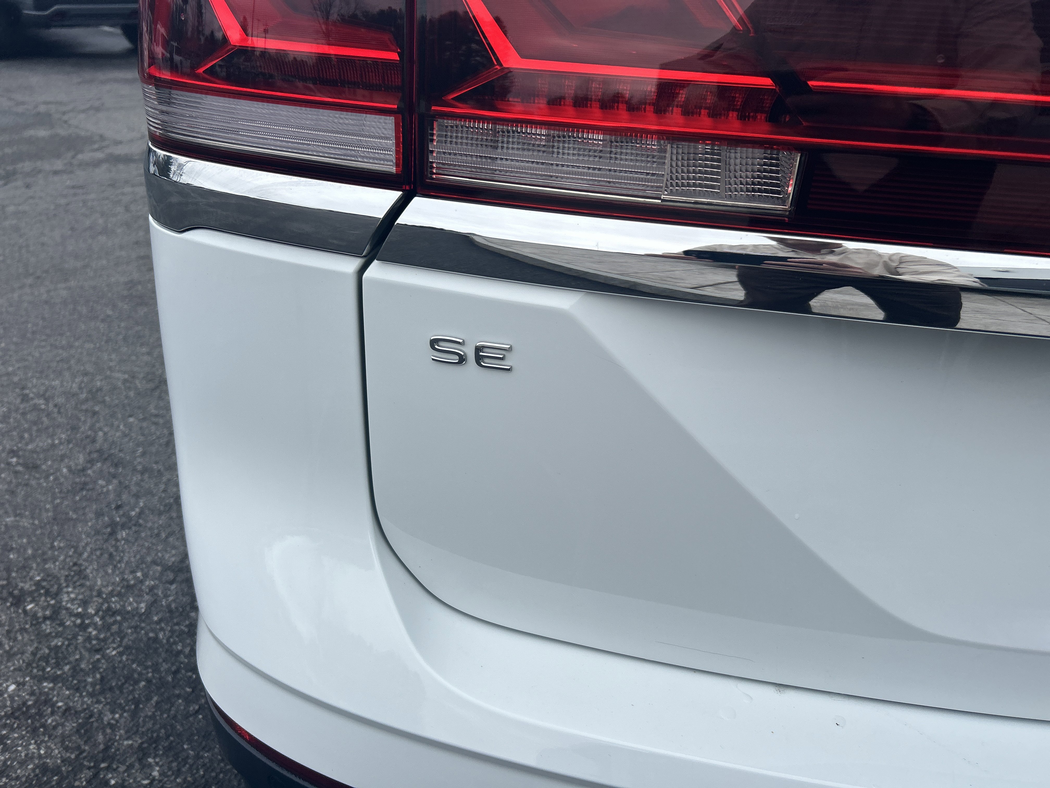 Used 2025 Volkswagen Atlas SE image 7