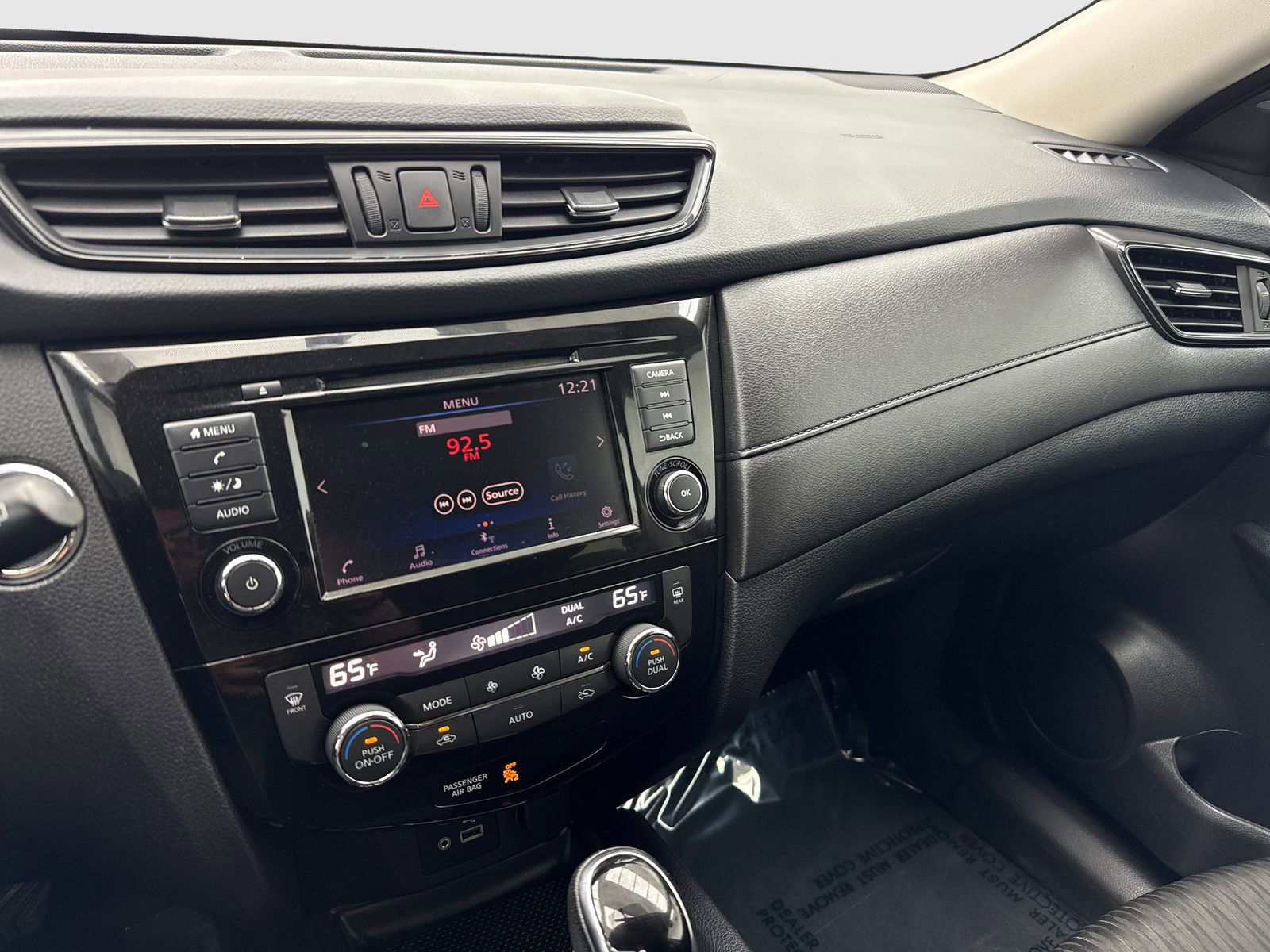 Used 2018 Nissan Rogue SV image 22