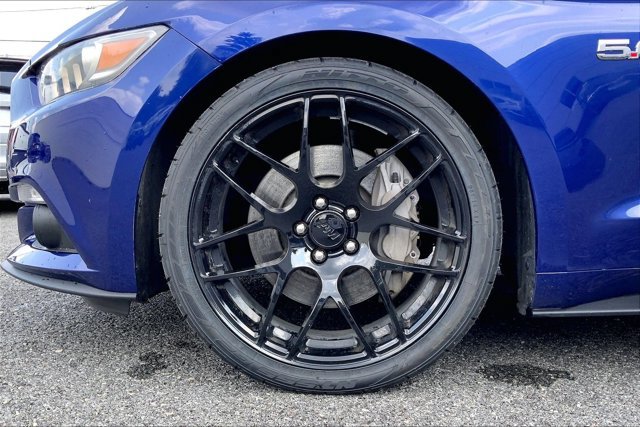 Used 2015 Ford Mustang GT Premium w/ Equipment Group 401A RWD image 7