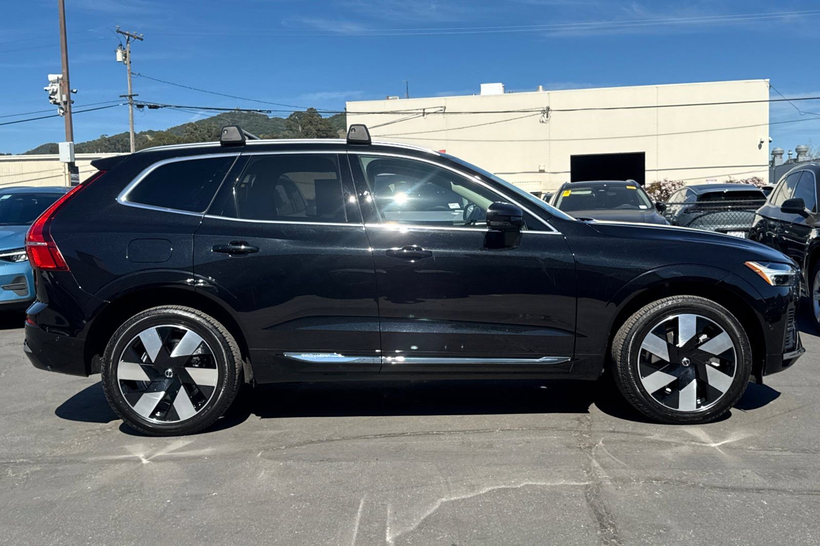 Certified 2023 Volvo XC60 T8 Ultimate image 9