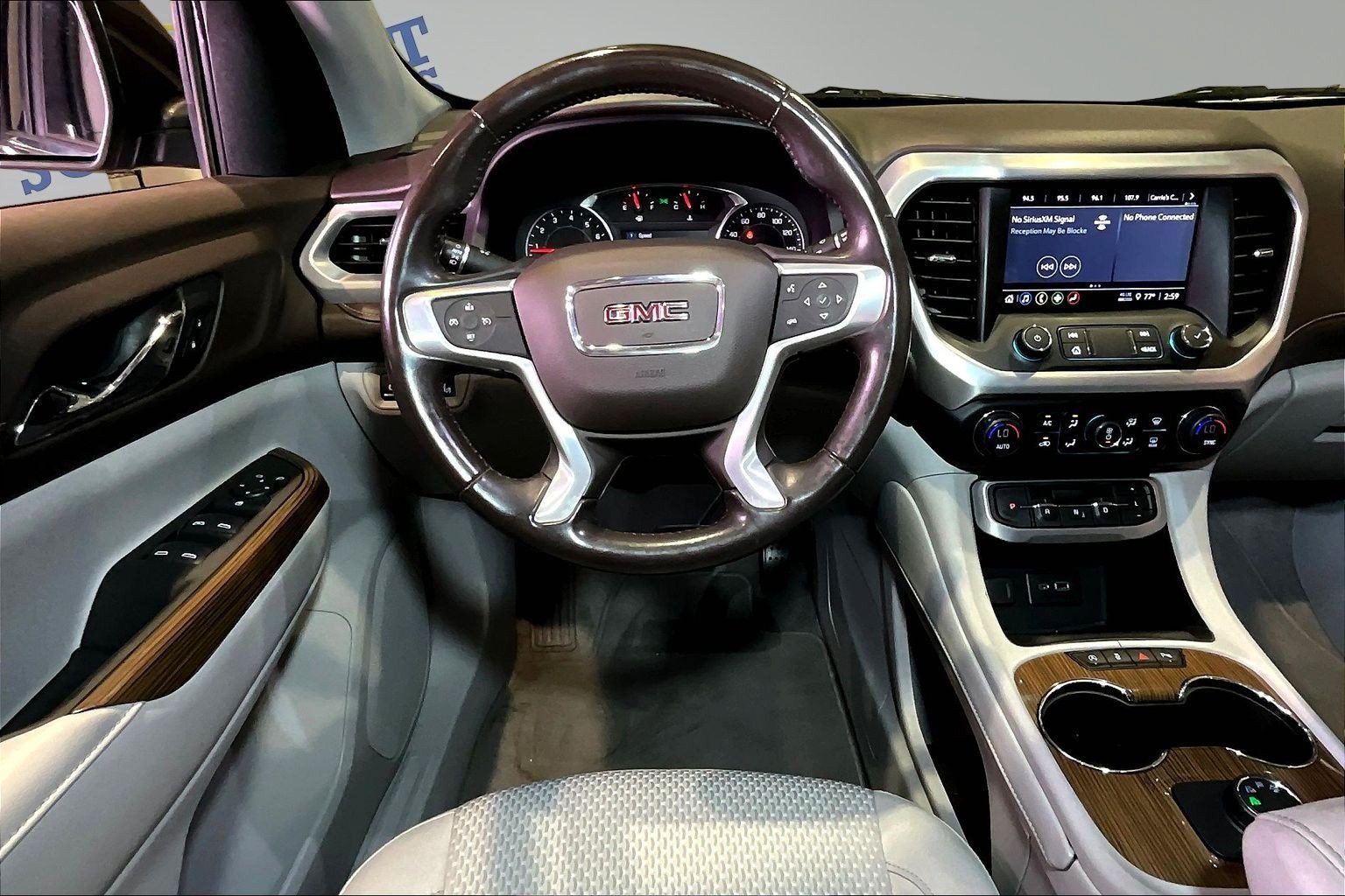 Used 2020 GMC Acadia SLE AWD/4WD image 9