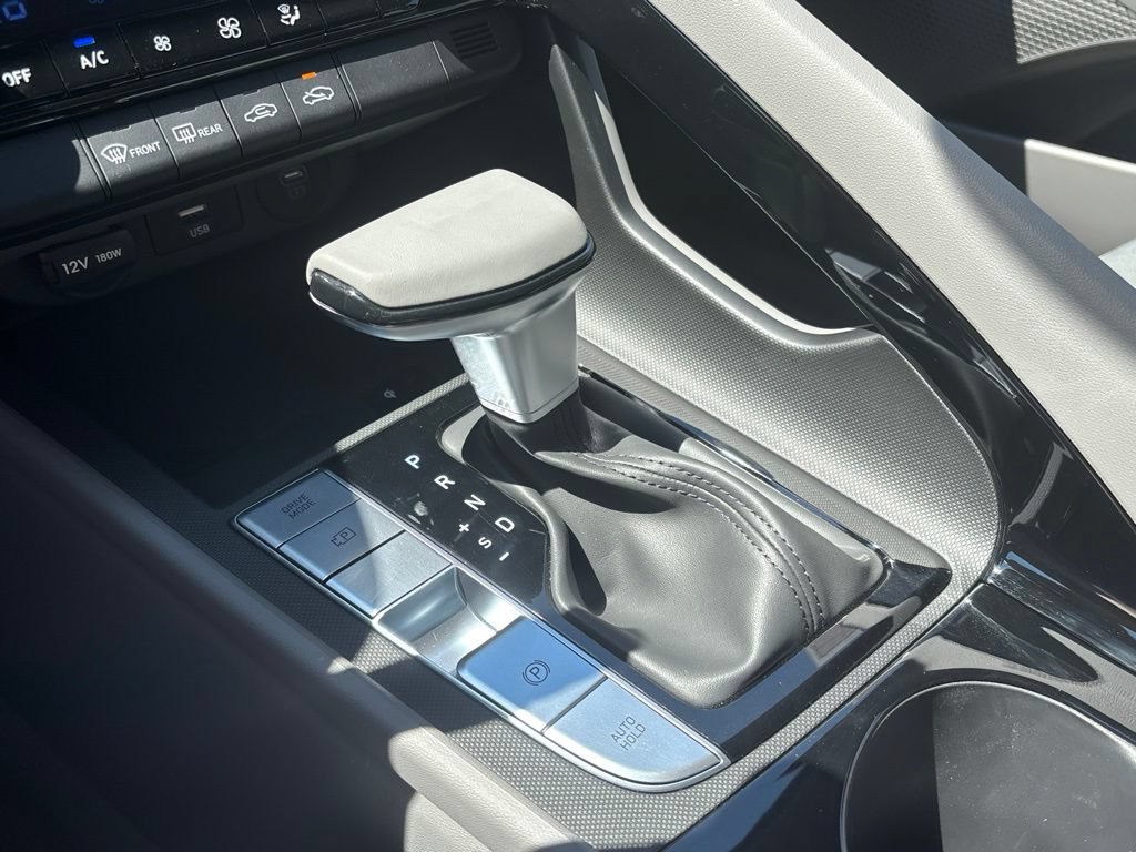 New 2025 Hyundai Elantra SEL FWD image 29