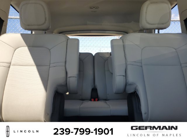 New 2026 Lincoln Aviator AWD image 29