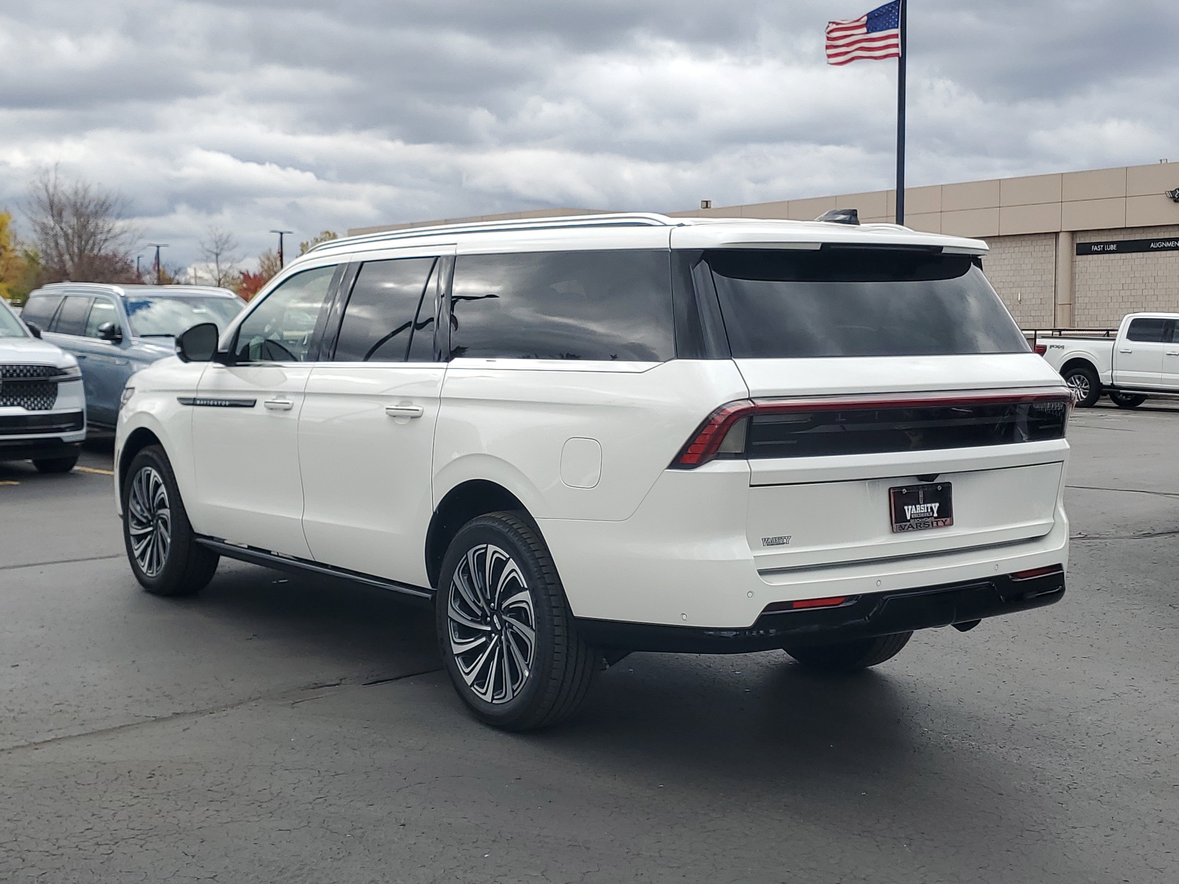 New 2025 Lincoln Navigator L Black Label image 3