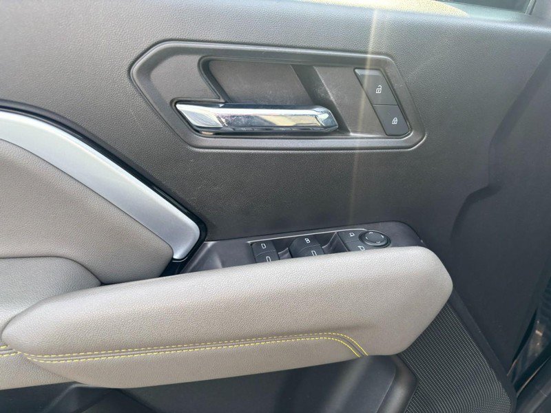 Used 2024 Chevrolet Colorado ZR2 AWD/4WD image 9