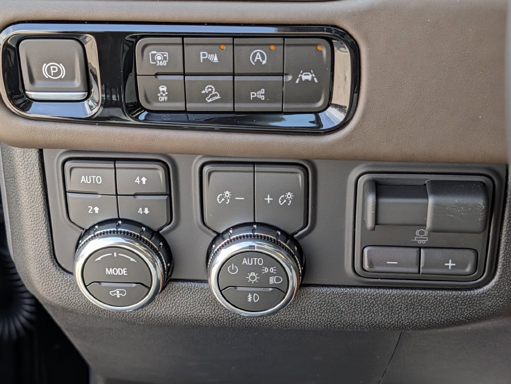 New 2027 GMC Yukon Denali Ultimate AWD/4WD image 21
