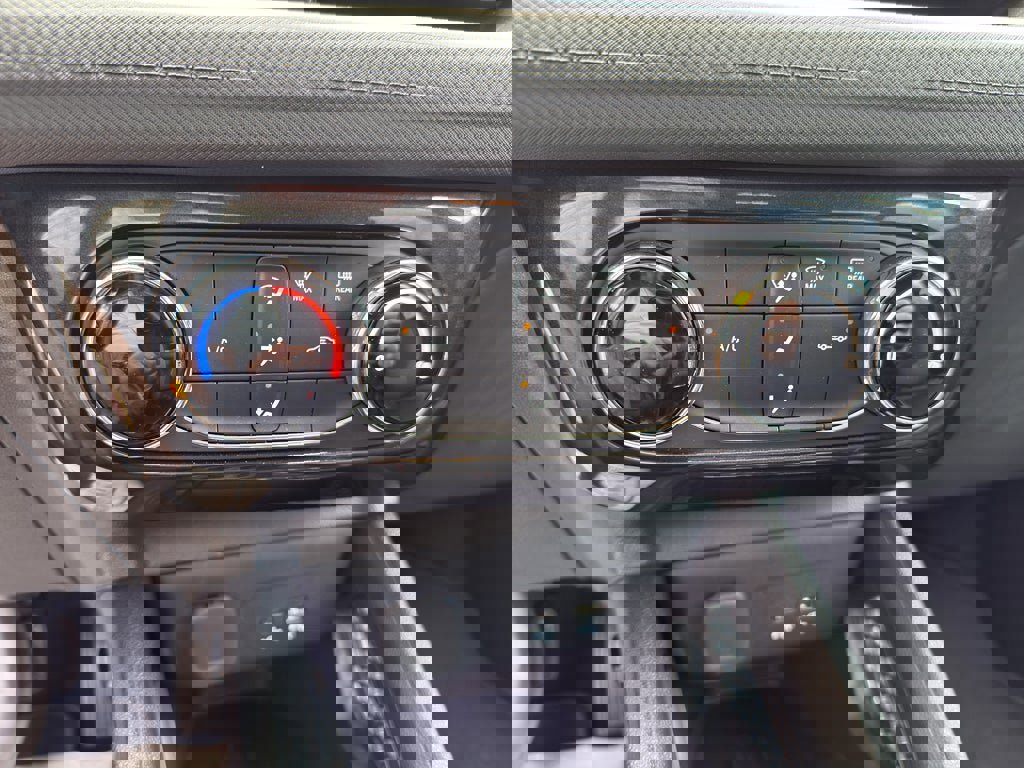 Used 2025 Chevrolet TrailBlazer LT image 16