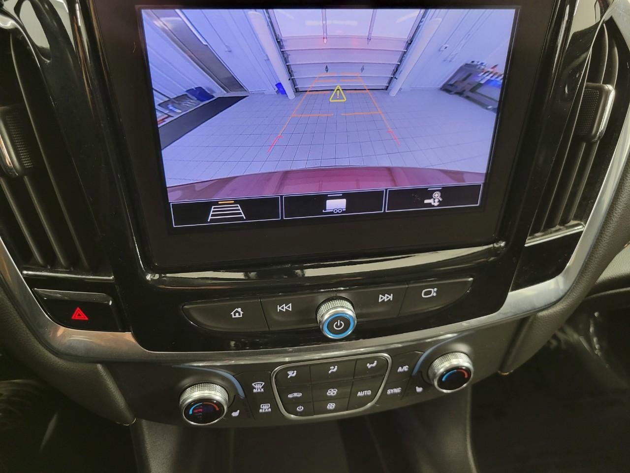 Used 2020 Chevrolet Traverse LT w/ LPO, Floor Liner Package AWD/4WD image 15