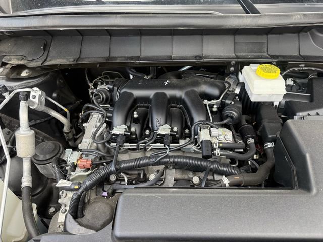 Used 2024 Nissan Pathfinder SV AWD/4WD image 33