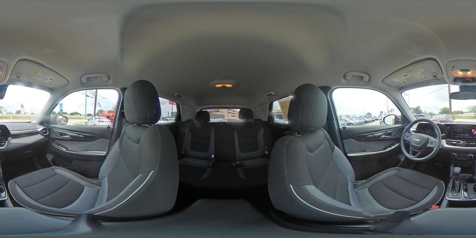 Used 2025 Chevrolet TrailBlazer LT AWD/4WD image 41