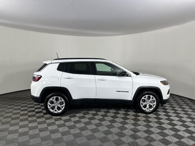 Certified 2024 Jeep Compass Latitude AWD/4WD image 25