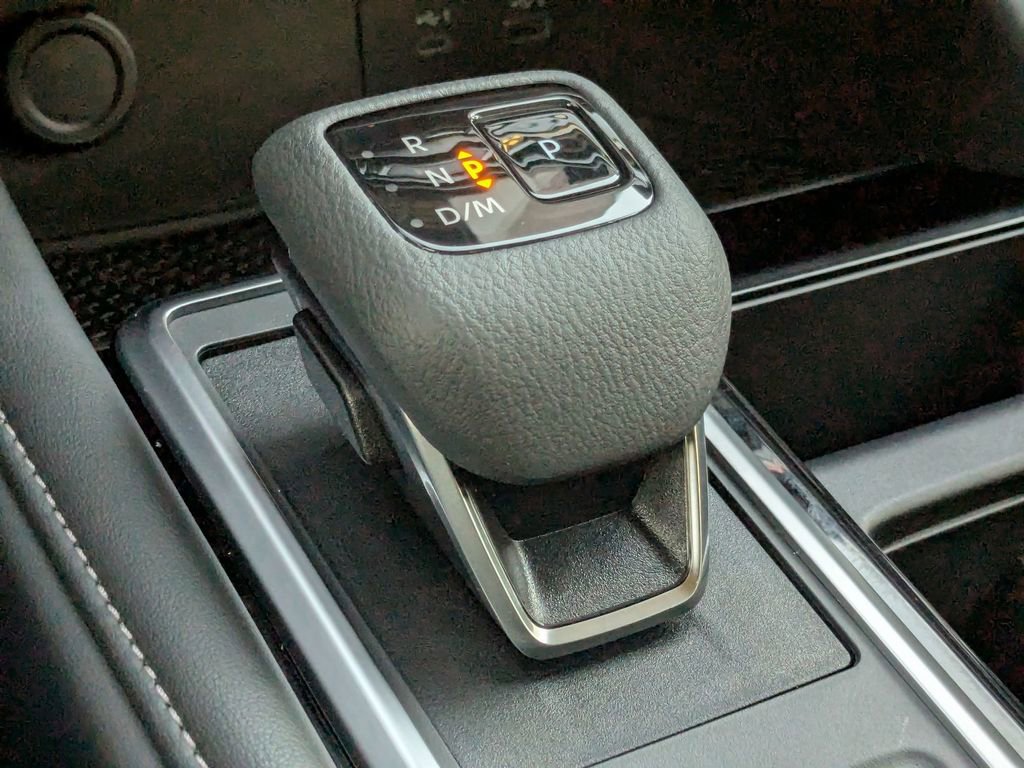 New 2025 Nissan Pathfinder SV image 22