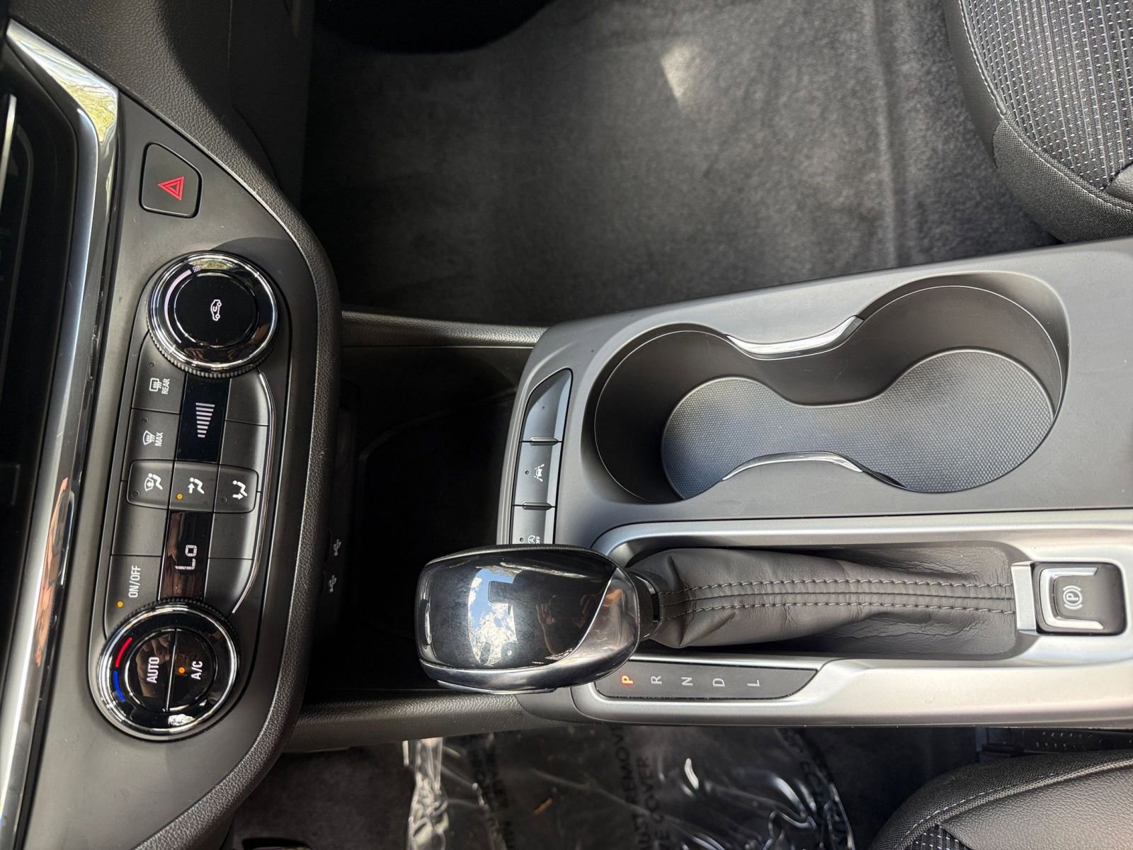 Used 2025 Buick Envista Preferred image 36