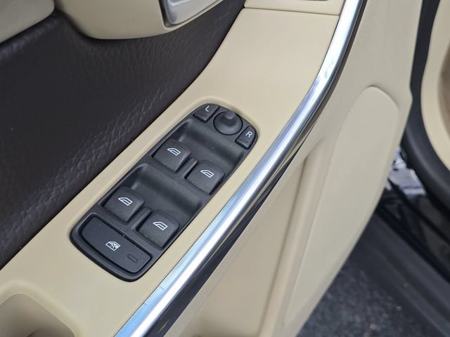 Used 2012 Volvo XC60 T6 R-Design AWD/4WD image 10