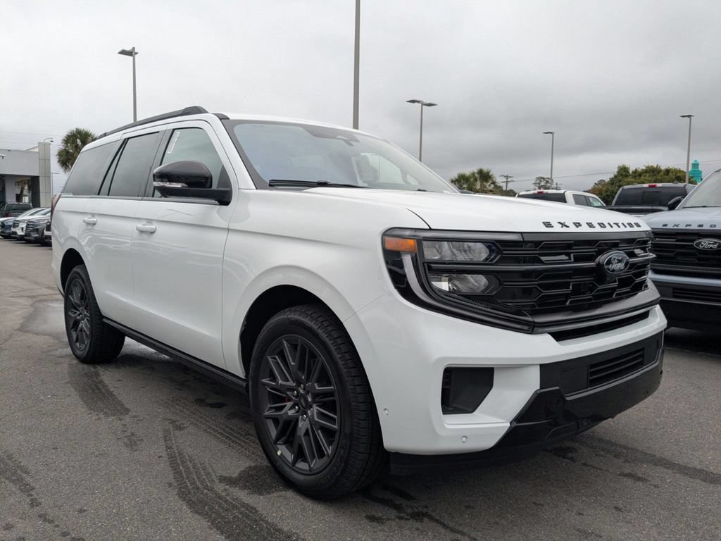 Used 2025 Ford Expedition Platinum w/ Stealth Performance Package AWD/4WD video 2