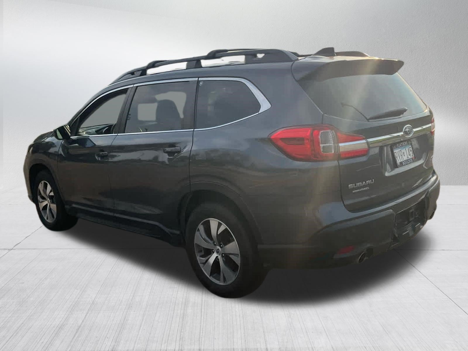 Used 2021 Subaru Ascent Premium w/ Convenience Package AWD/4WD image 4