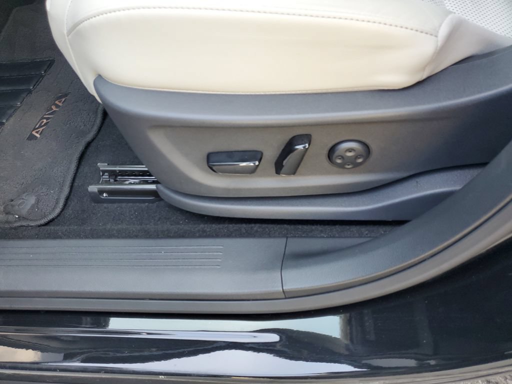 Used 2024 Nissan Ariya FWD image 20