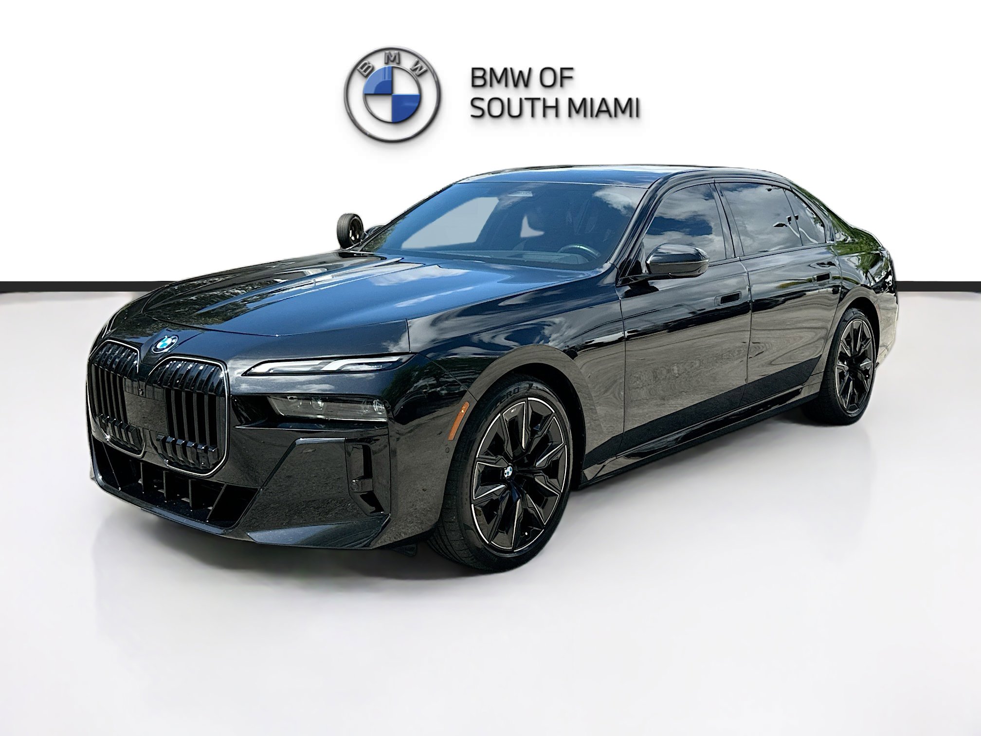 Certified 2024 BMW 760i xDrive w/ Premium Package 2 image 3