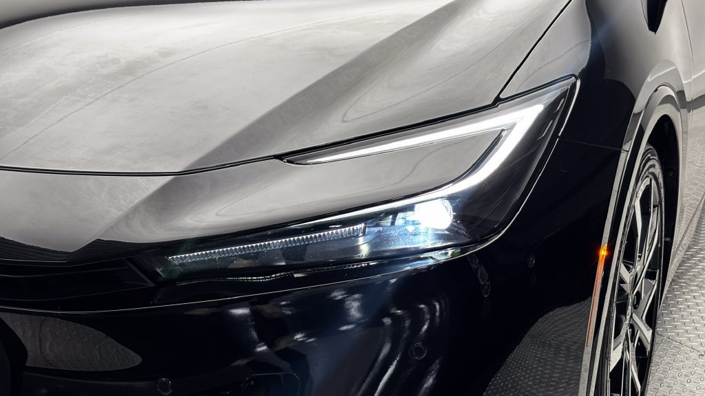 Certified 2023 Toyota Prius Prime FWD image 3