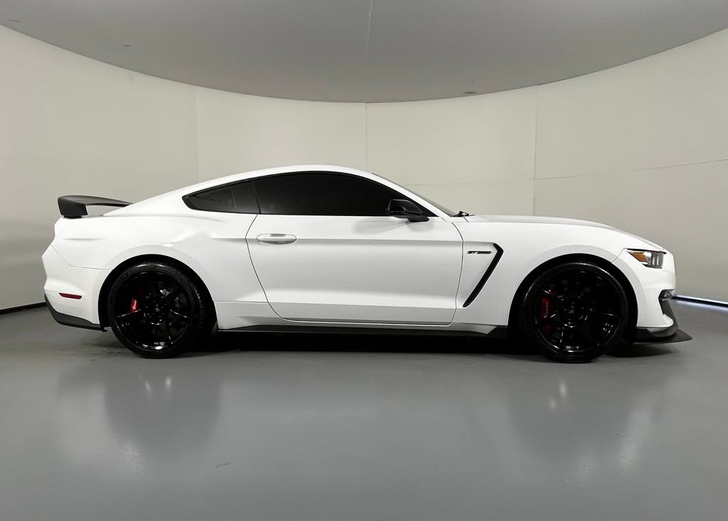 Used 2019 Ford Mustang Shelby GT350R w/ GT350R Equipment Group 920A RWD image 9