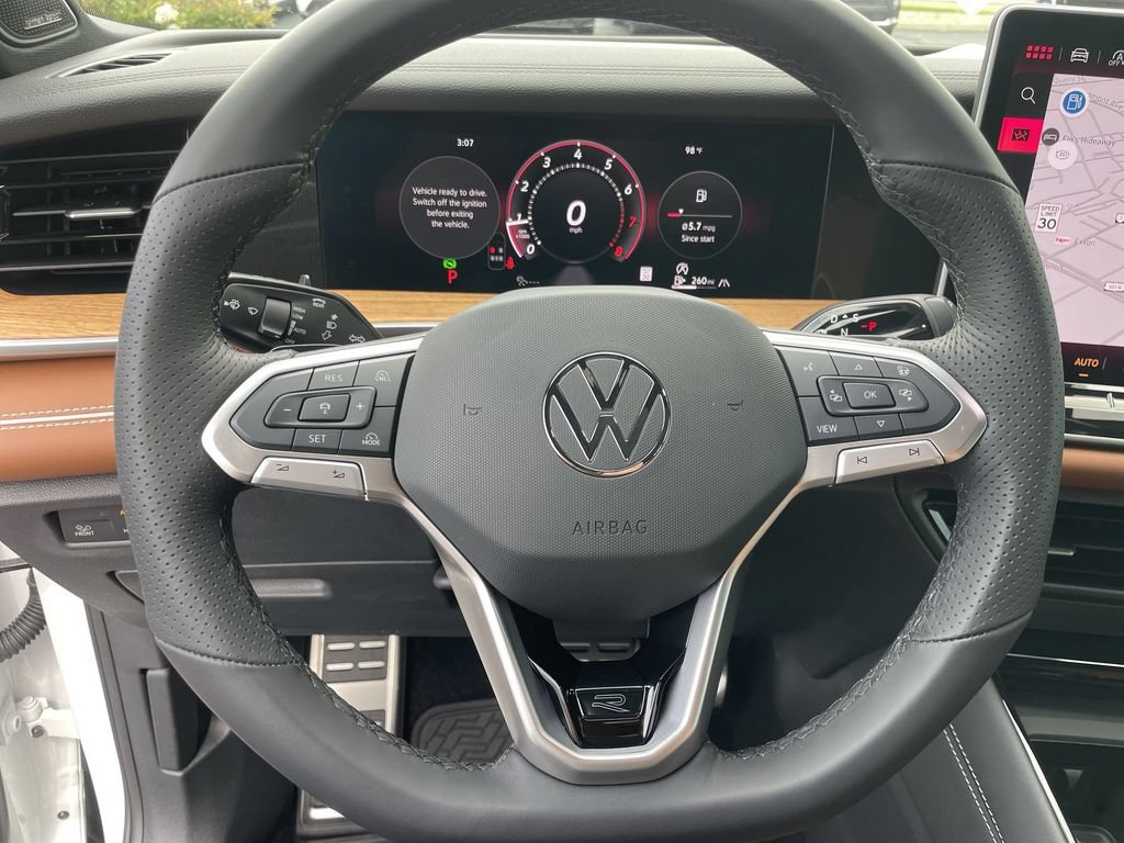 Certified 2026 Volkswagen Tiguan SEL R-Line AWD/4WD image 18