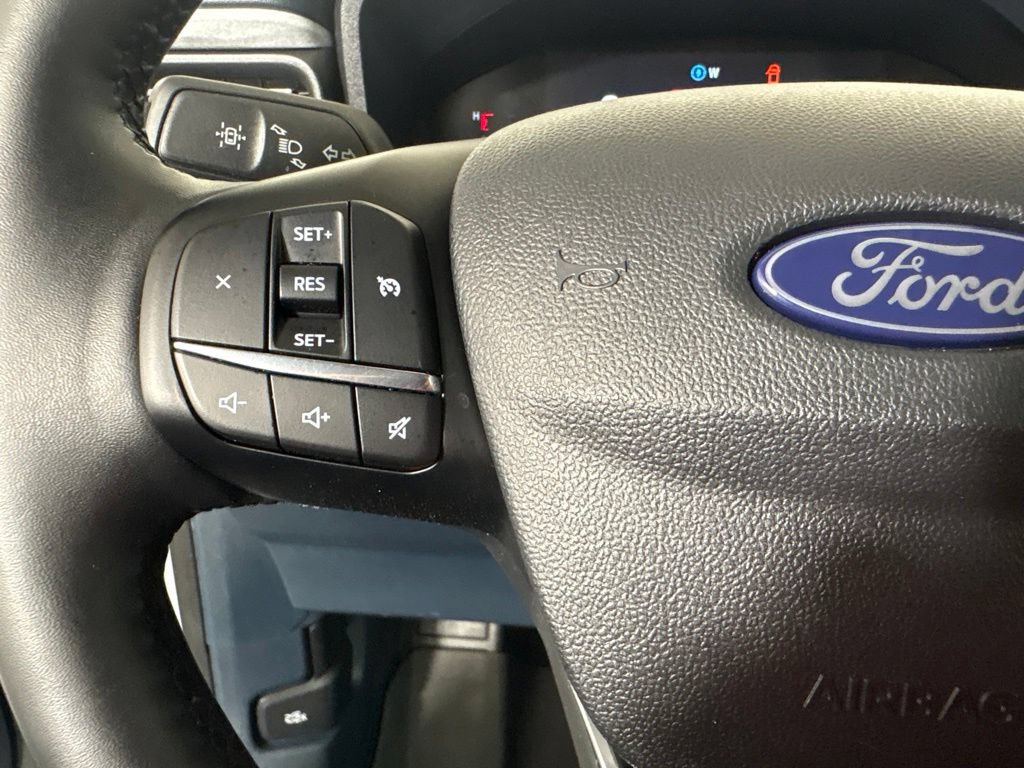 Used 2025 Ford Maverick XLT w/ XLT Luxury Package AWD/4WD image 17