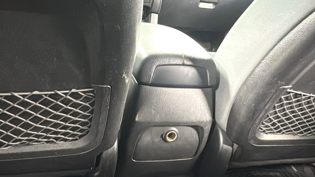 Used 2013 Kia Sorento LX w/ Third Row Pkg image 37