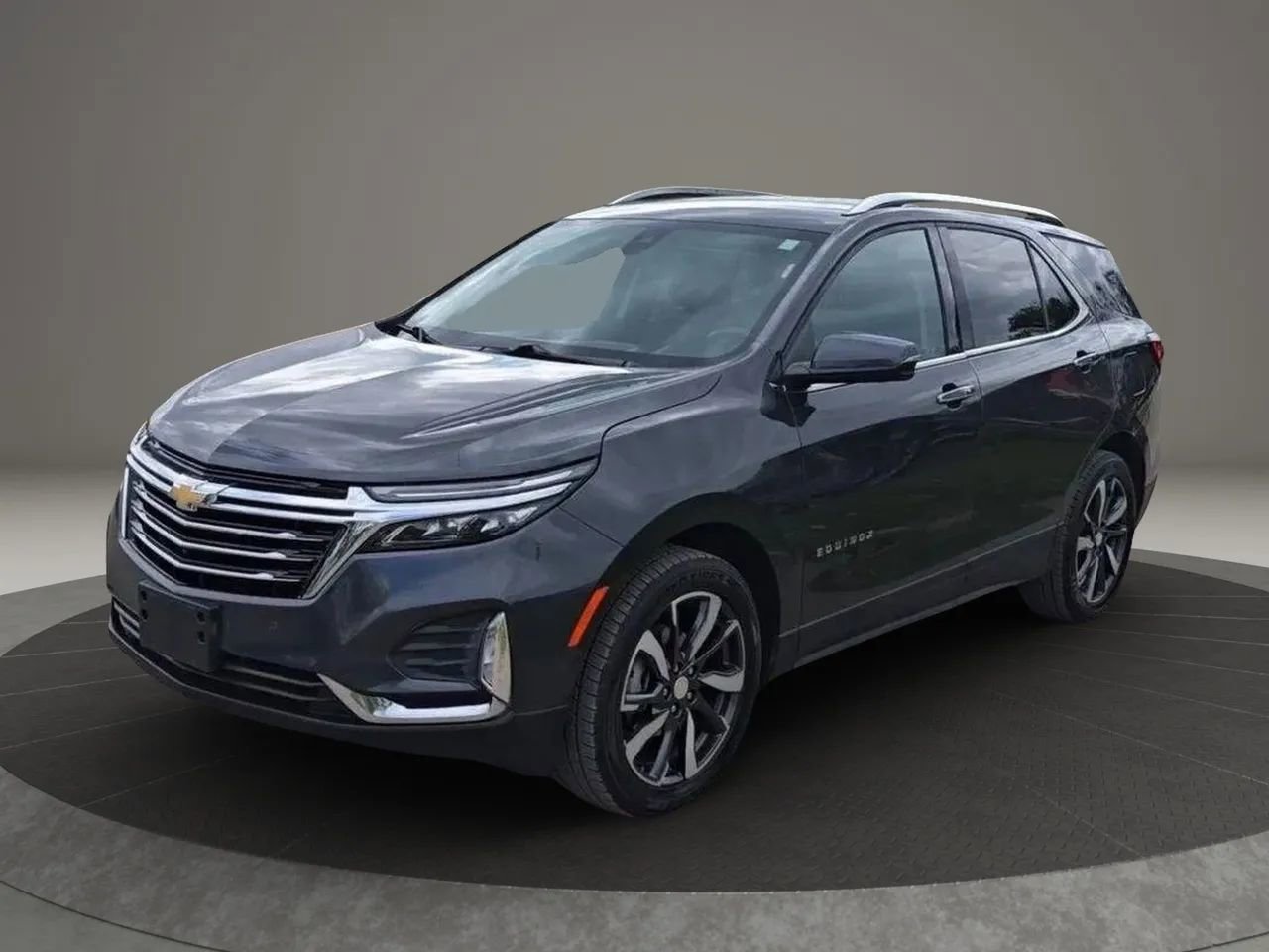 Used 2022 Chevrolet Equinox Premier AWD/4WD image 3