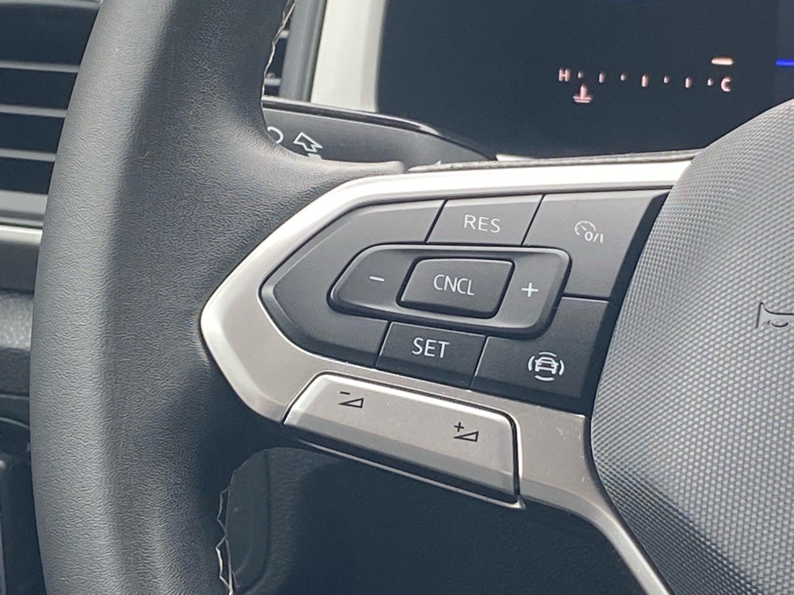 Certified 2022 Volkswagen Atlas SE AWD/4WD image 5