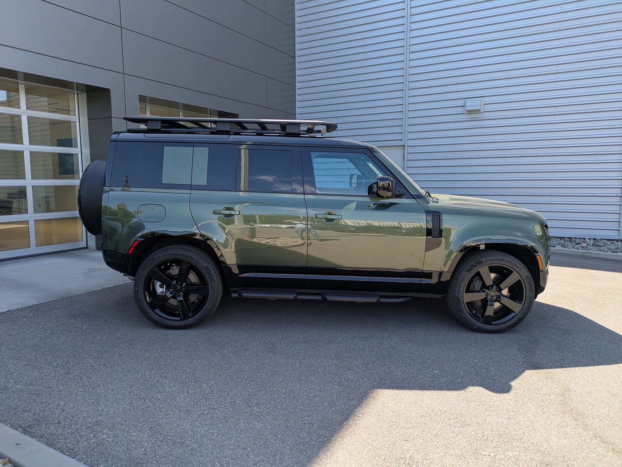 New 2026 Land Rover Defender 110 X-Dynamic SE AWD/4WD image 4