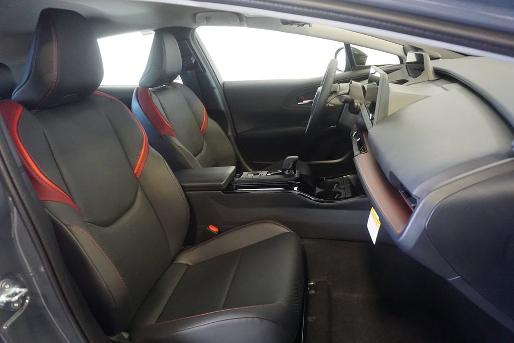 New 2026 Toyota Prius Plug-In Hybrid FWD image 26