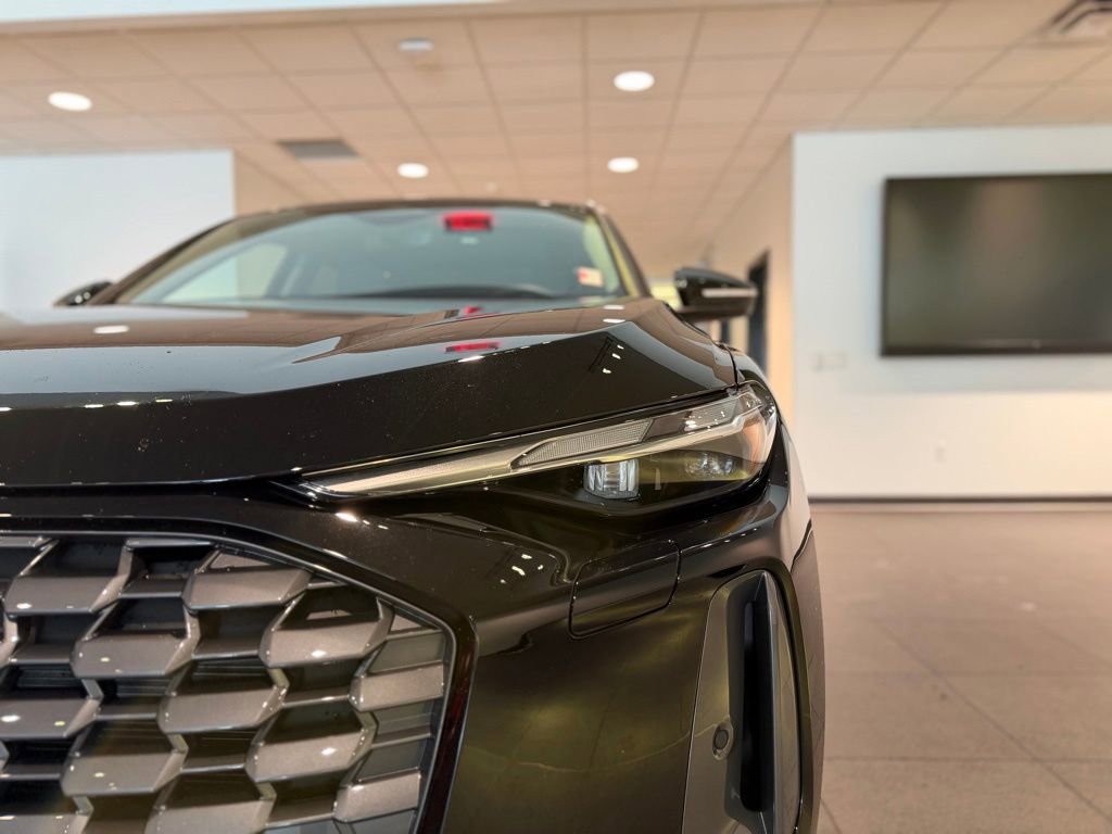 Used 2025 Audi Q5 Premium w/ Convenience Package image 33