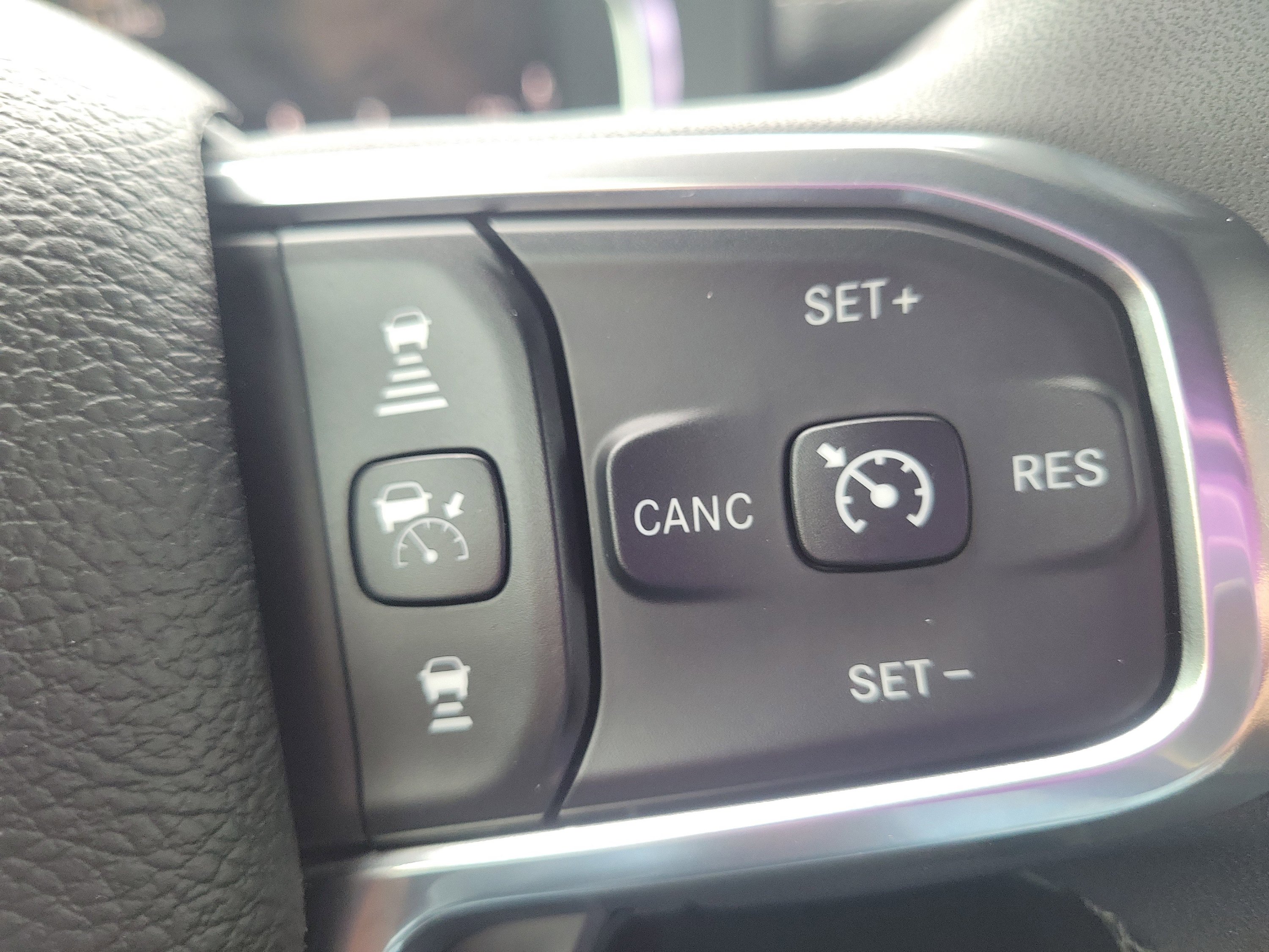 New 2026 RAM 2500 Laramie AWD/4WD image 28