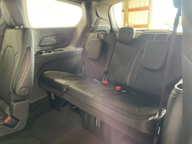 New 2026 Chrysler Pacifica Select image 42