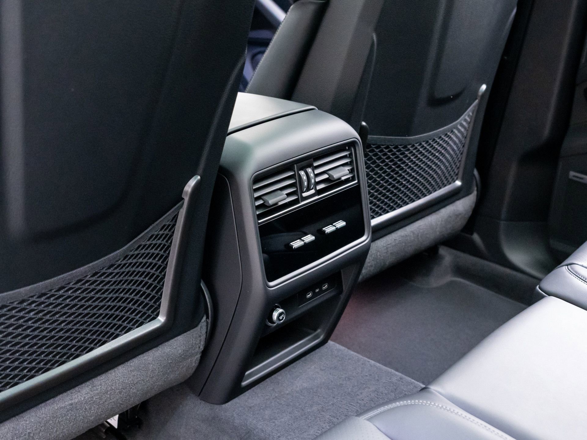 New 2026 Porsche Cayenne GTS AWD/4WD image 17
