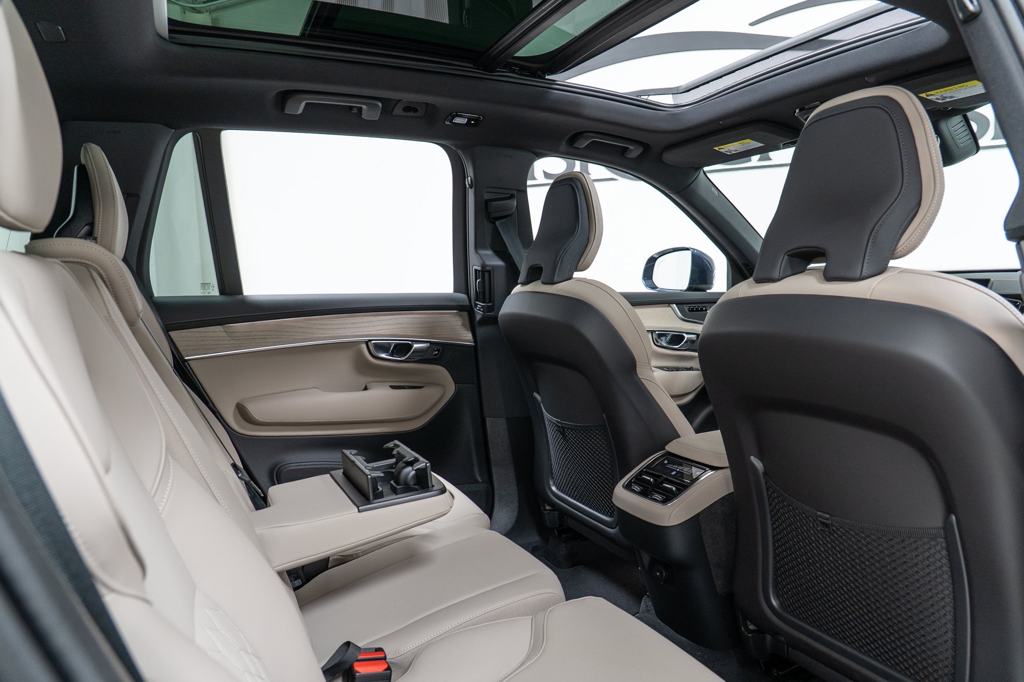 New 2026 Volvo XC90 B6 Core AWD/4WD image 23