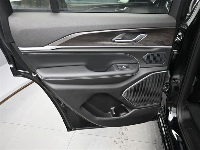 New 2026 Jeep Grand Cherokee Limited image 14