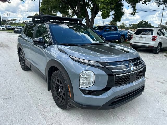Used 2026 Mitsubishi Outlander LE AWD/4WD image 1