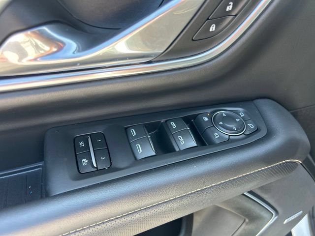 Used 2024 Chevrolet Tahoe Premier RWD image 13