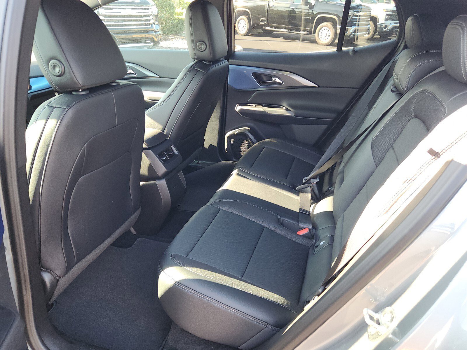 New 2026 Chevrolet Equinox EV LT image 7