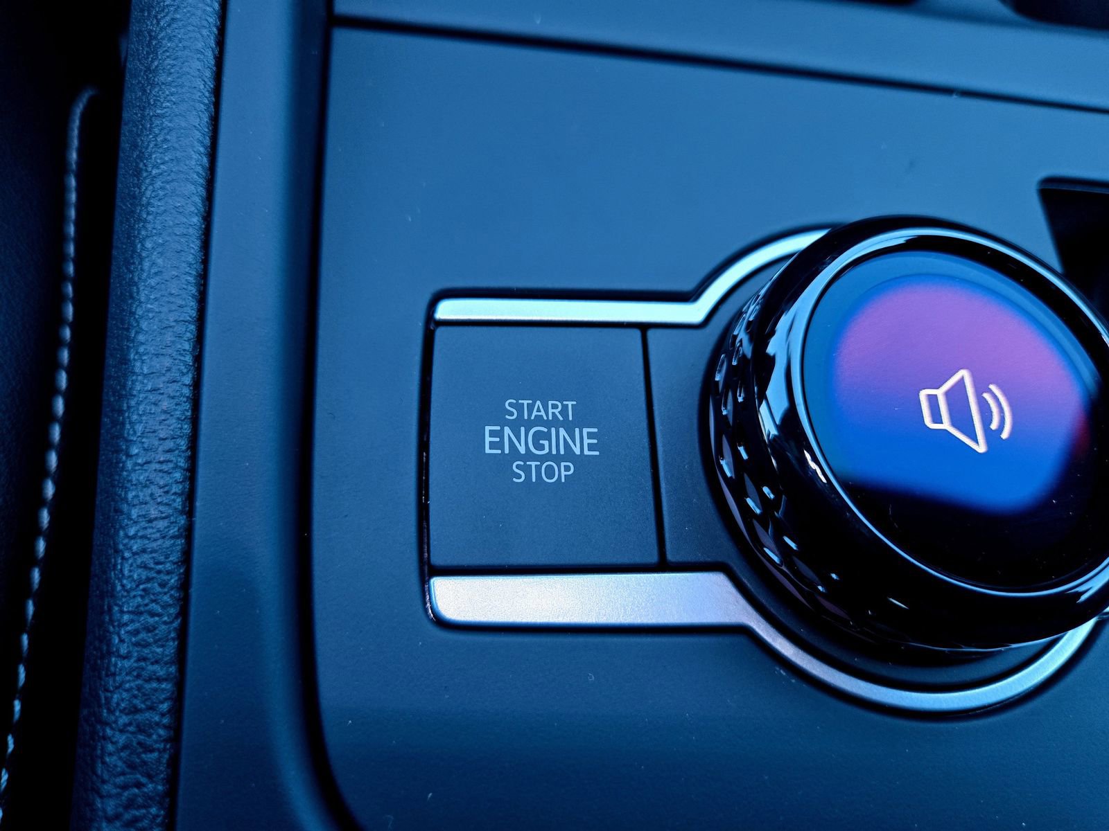 New 2026 Volkswagen Tiguan SE R-Line image 14