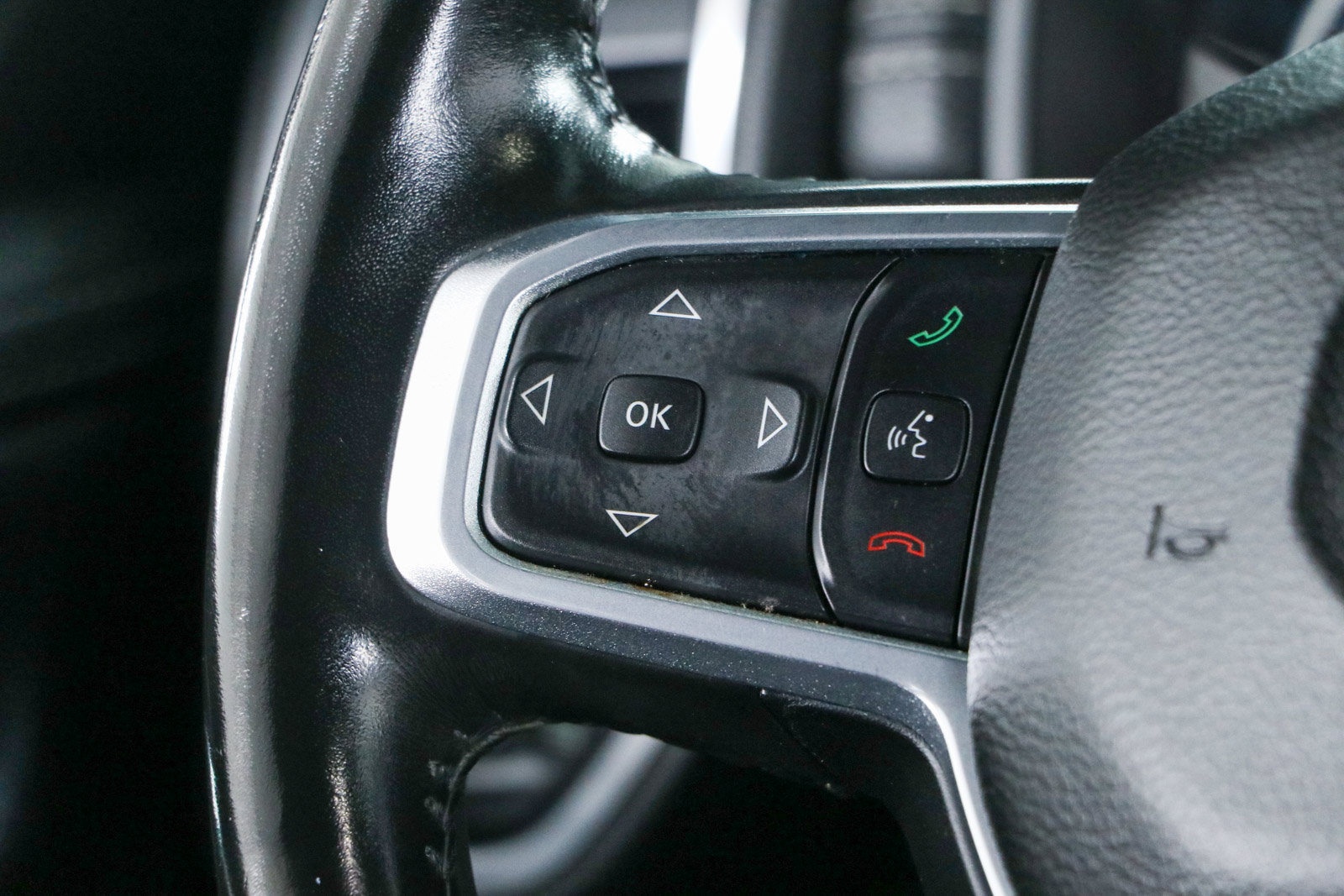 Used 2021 RAM 1500 Laramie w/ Sport Appearance Package AWD/4WD image 13