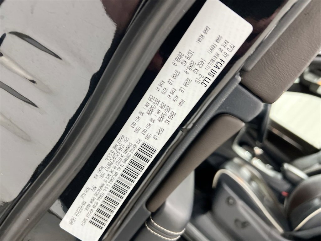 Used 2015 Jeep Grand Cherokee Overland image 29