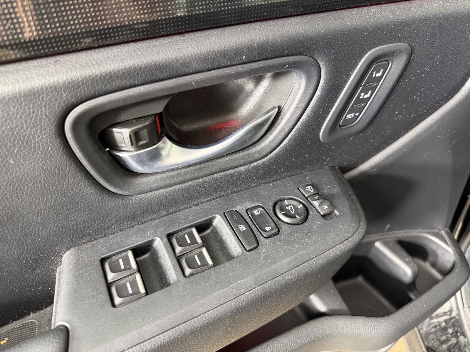Used 2025 Honda Pilot Black Edition image 20